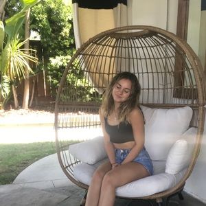 Meet your Posher, Isabela